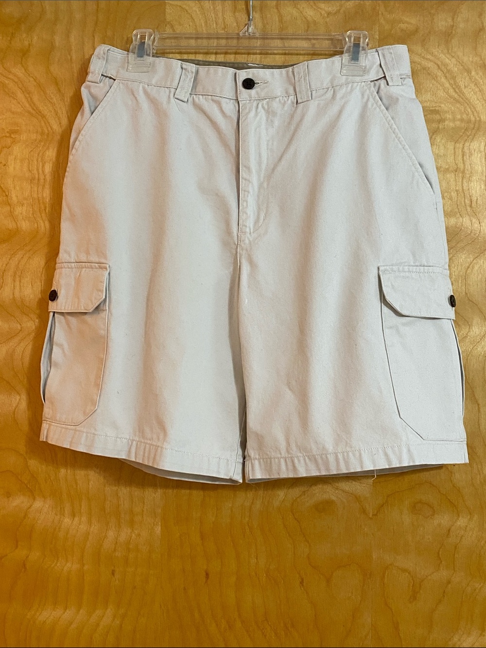 Geoffrey Beene Men's Cargo Shorts in Light Beige - Classic Casual Fit -Size 32